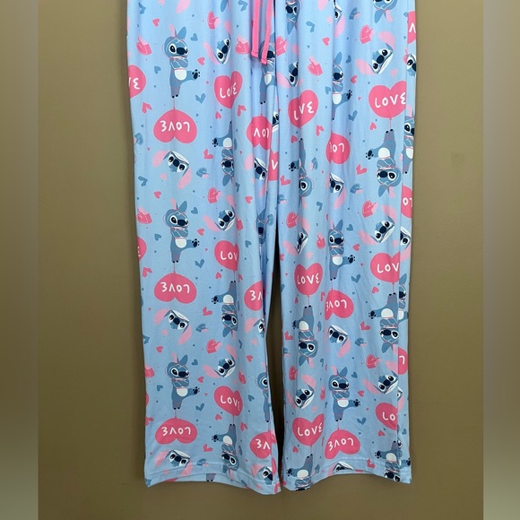 {Disney} Stitch Valentine's Day Love Pajama Pants - Womens Medium - NWT - Picture 3 of 9